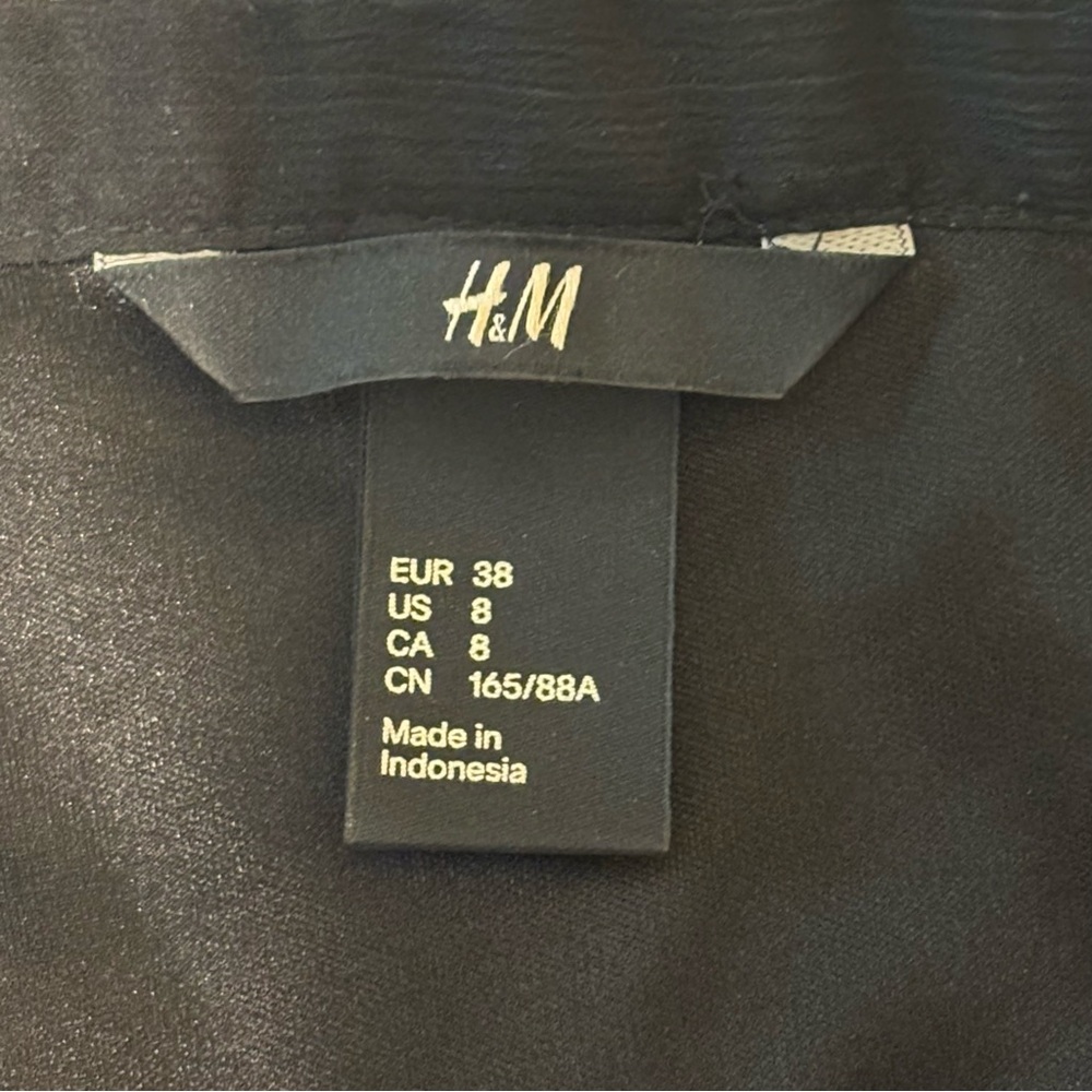 H&M Black Ruffled Top - Picture 4 of 5